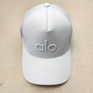 🧢NWT ALO Yoga casual District Trucker Hat